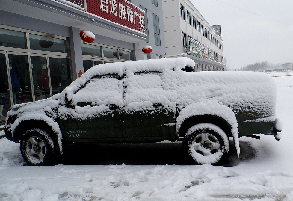 鯊魚王多變體汽車智能皮卡后箱蓋 鯊魚王多變體汽車智能皮卡后箱蓋